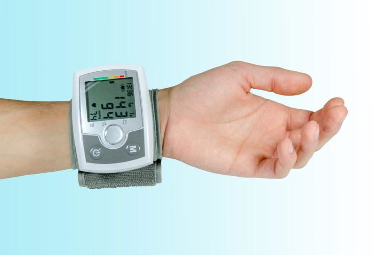 Medical Alert Systems – Things to Consider Before Buying a Medical Alert System